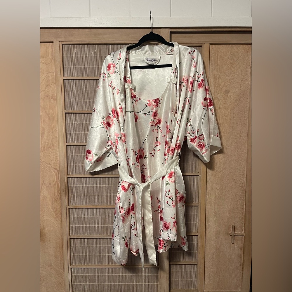 Vintage Vanity Fair - 3pc Sleepwear set